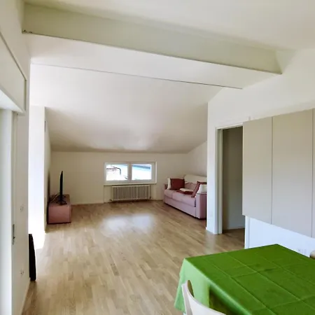 Petiros Apartment *